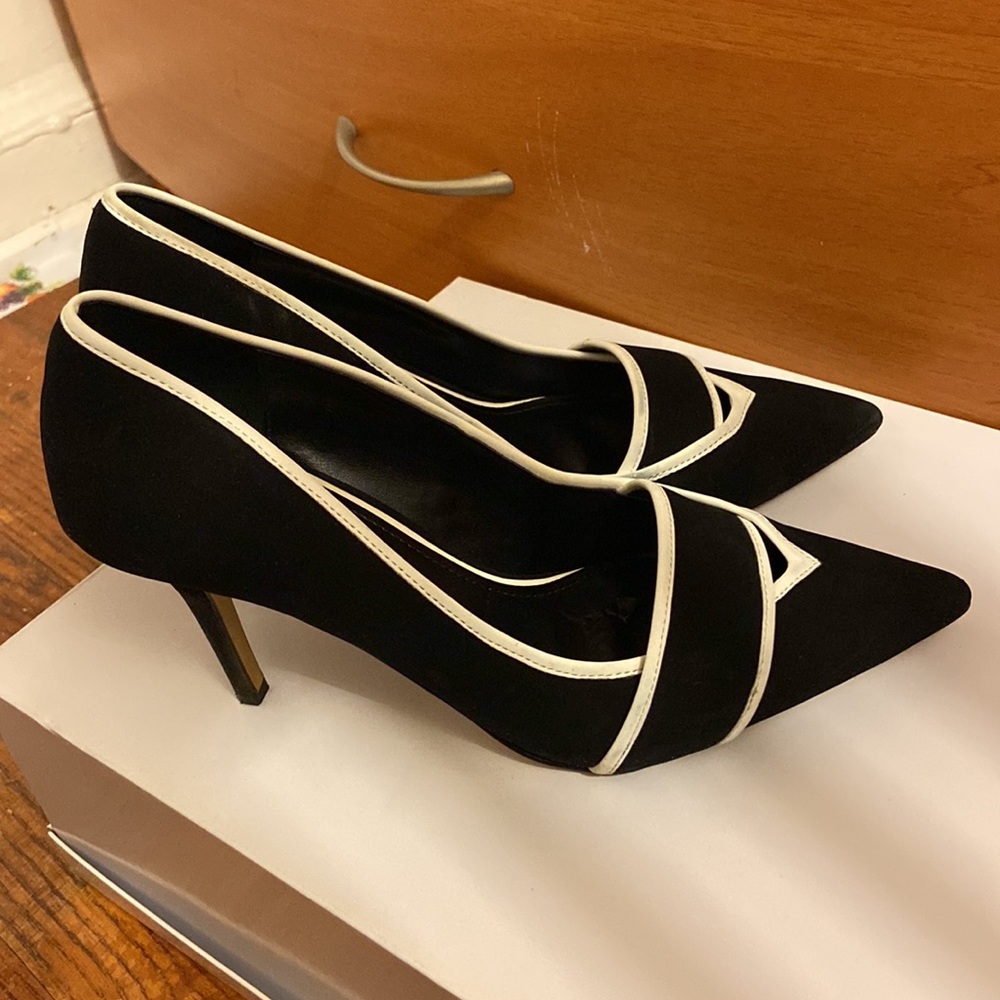 WHBM Classy Black White Hayden suede Heels 7.5 - Picture 10 of 12